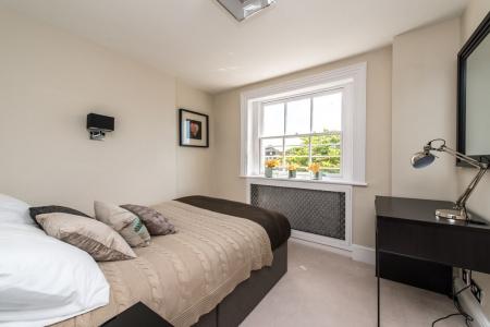 bedroom chester place regents park nw1 ID39479