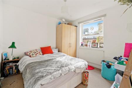 top floor 22 Bonnington Square - DkI56IyPG1Z3d7bKO