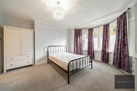 Flat 2, Avenue House SW4 8BE-3.jpg