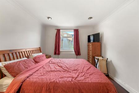 Flat 1, 120 Latchmere Road - Qxyzeo3DOuLjt5NT5D8N.