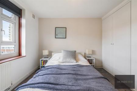 Flat 38, Enfield House SW9 9HB-10.jpg