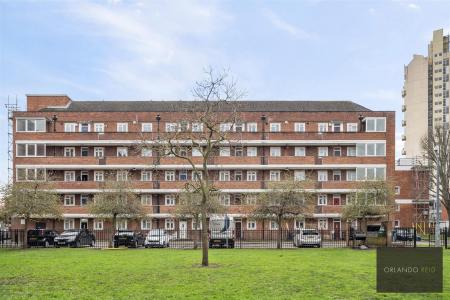 Flat 38, Enfield House SW9 9HB-1.jpg