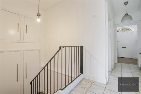 25 Pentonville Road N1 9LP-16.jpg