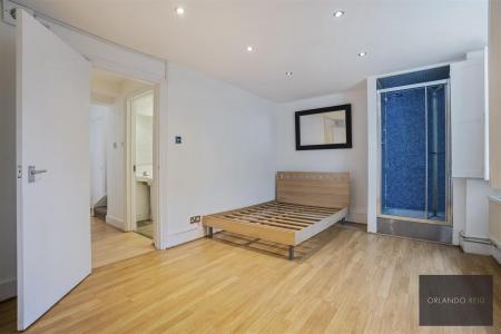 25 Pentonville Road N1 9LP-2.jpg