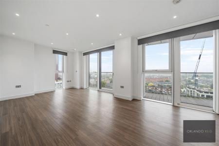 Flat 65, Pinto Tower SW8 2FS-6.jpg