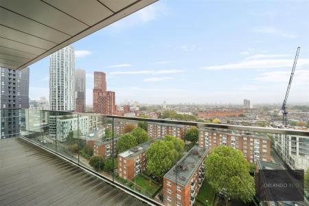 Flat 65, Pinto Tower SW8 2FS-11.jpg