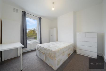 40 Broadwater Road SW17 0DT-10.jpg