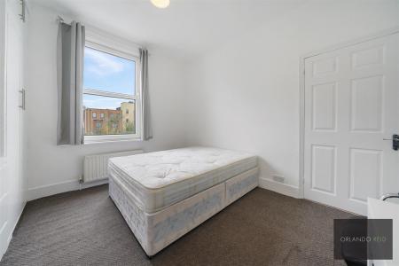 40 Broadwater Road SW17 0DT-8.jpg