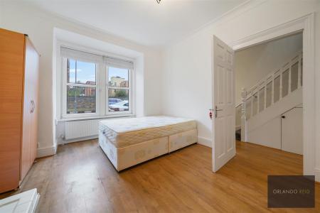 40 Broadwater Road SW17 0DT-2.jpg