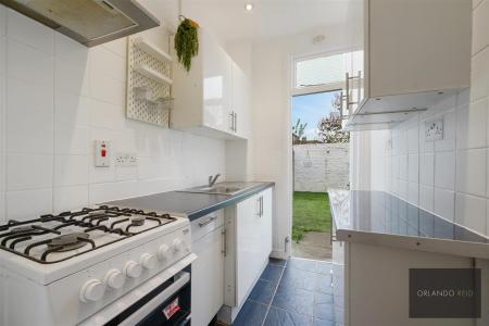 40 Broadwater Road SW17 0DT-4.jpg