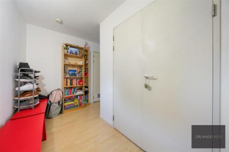 Flat 41, Ashfield Court SW9 9BB-5.jpg