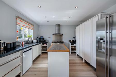8639876-interior11-800.jpg
