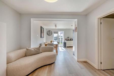 8639876-interior01-800.jpg