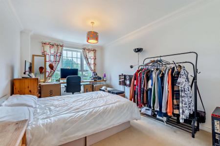 8627608-interior10-800.jpg