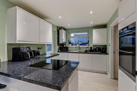 8630931-interior17-800.jpg