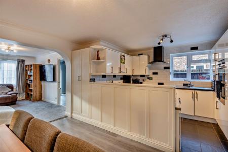 8634427-interior16-800.jpg