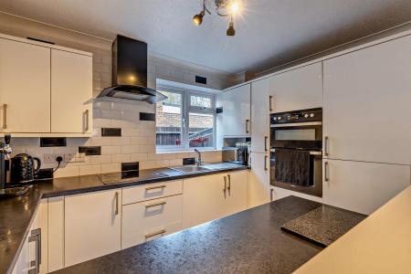 8634427-interior14-800.jpg
