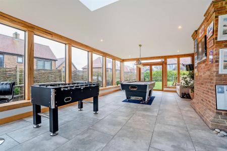 8634058-interior14-800.jpg