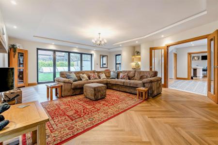 8634058-interior12-800.jpg