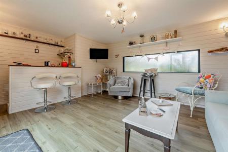 8634058-interior02-800.jpg