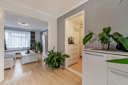 8617606-interior04-800.jpg
