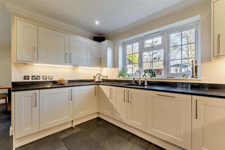 8634426-interior03-800.jpg