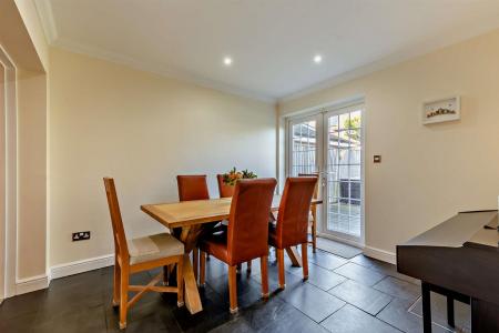 8634426-interior05-800.jpg