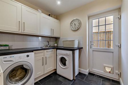 8634426-interior09-800.jpg