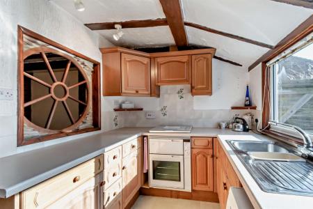 8638598-interior15-800.jpg