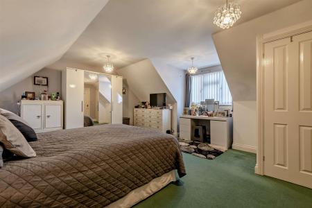 8640469-interior16-800.jpg