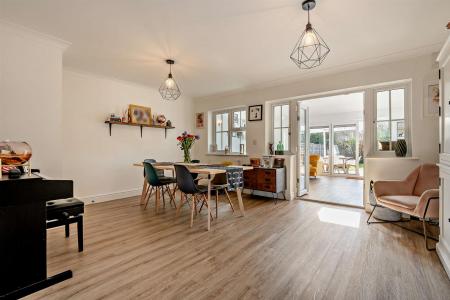 8641623-interior02-800.jpg