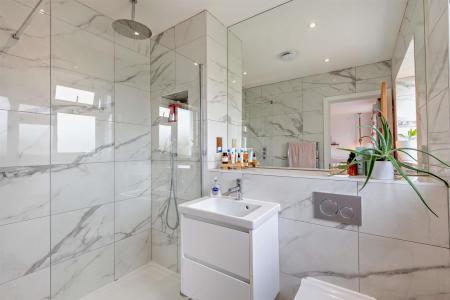 8643900-interior18-800.jpg