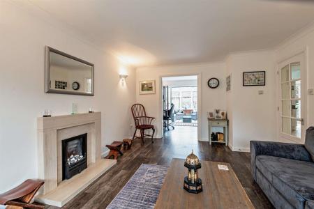 8589401-interior30-800.jpg
