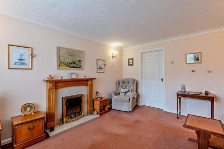 8644820-interior11-800.jpg