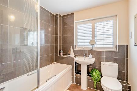 8645526-interior05v2-800.jpg