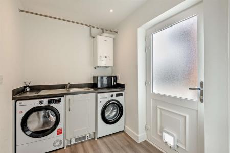 8645050-interior08-800.jpg