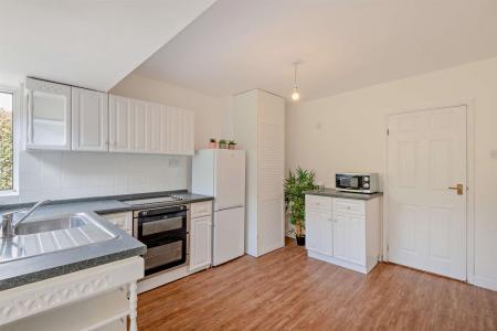 8647385-interior03-800.jpg