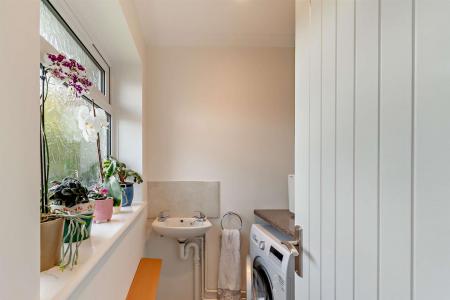 8646246-interior02-800.jpg