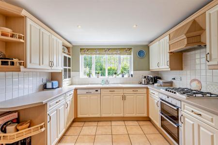 Kitchen / Breakfast Room
