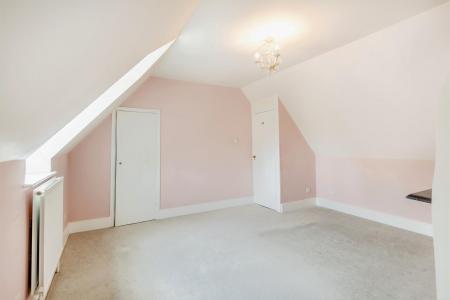 8549387-interior02.jpg