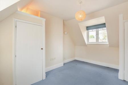 8549387-interior03.jpg