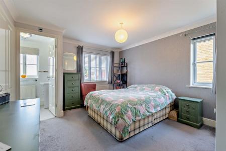 8649927-interior18-800.jpg
