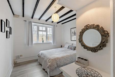 8632848-interior15-800.jpg