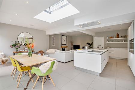8660505-interior20-800.jpg