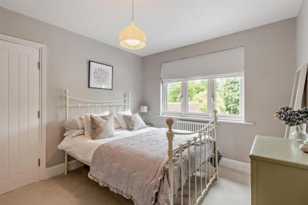 8660505-interior11-800.jpg