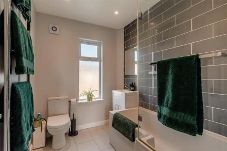 8640030-interior17.jpg