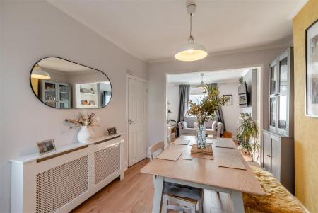 8640030-interior05.jpg