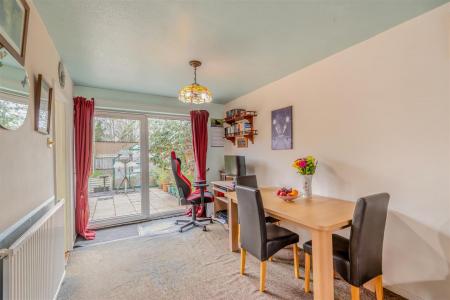 8640559-interior16.jpg
