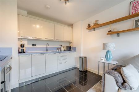 8644605-interior08.jpg