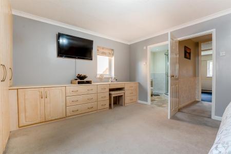 8644419-interior11.jpg